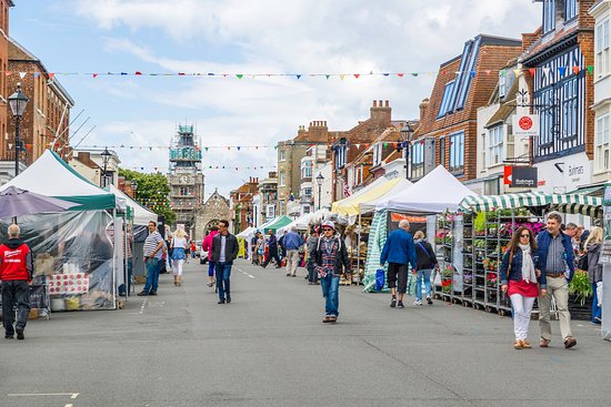 Lymington food market