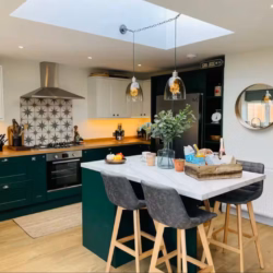 A Stylish Coastal Escape – Perfect for Families and Relaxing Retreats