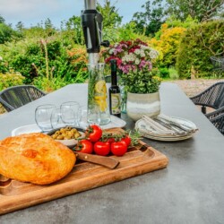 couples romantic getaway